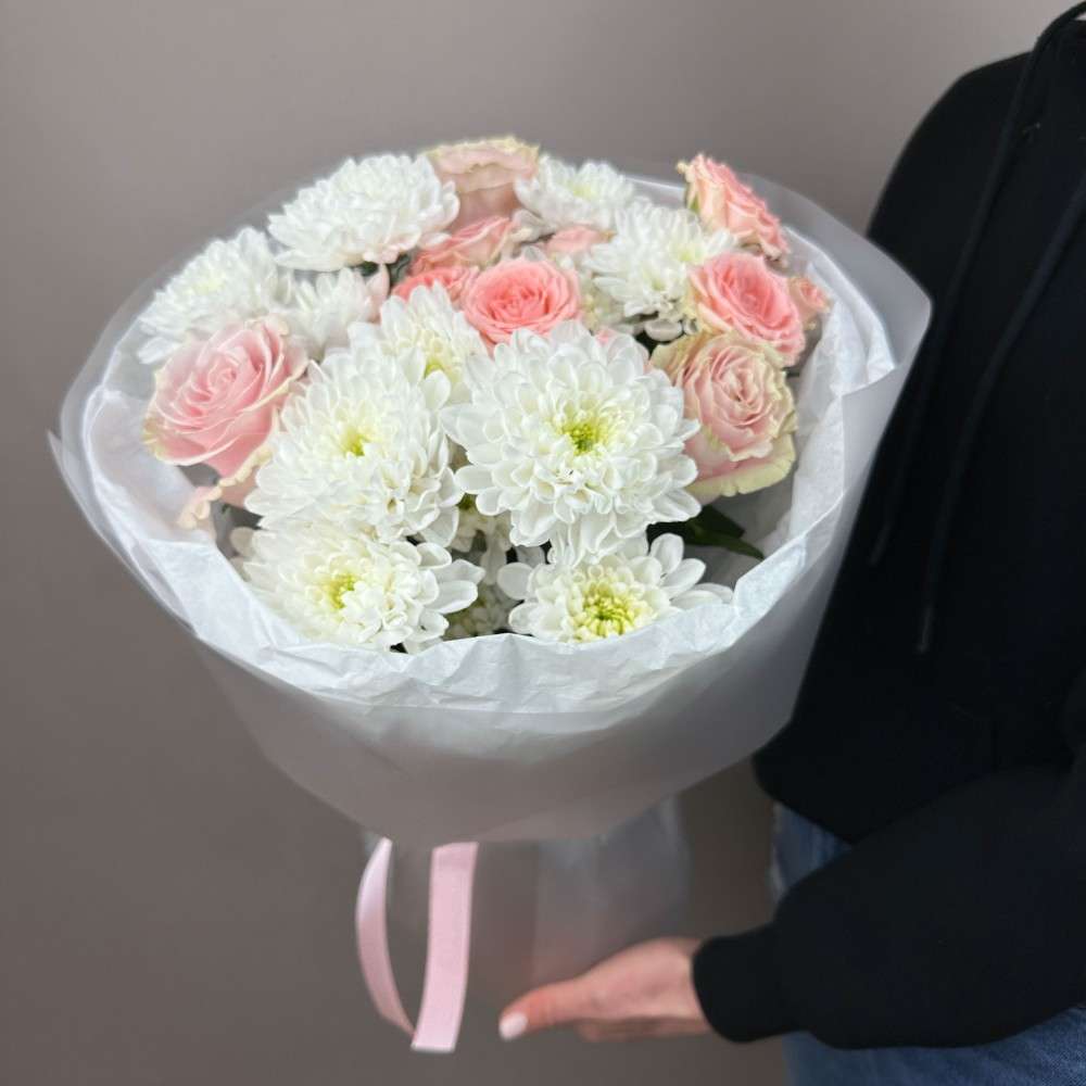 Mixed Bouquet of Roses, Spray Roses, and Daisies image 2